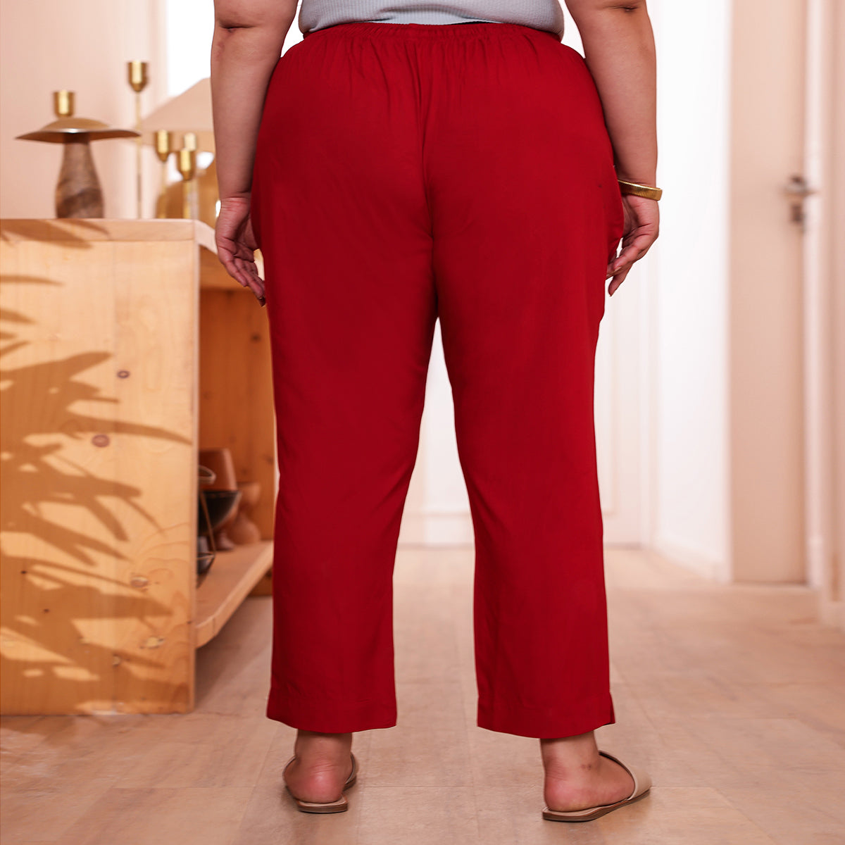 Plus Size Slim Fit Mid-Rise Maroon Narrow Pant