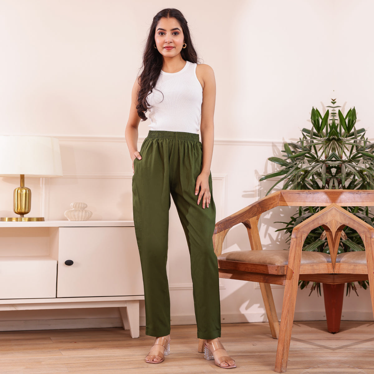 Slim Fit Mid-Rise Mehndi Green Narrow Pant