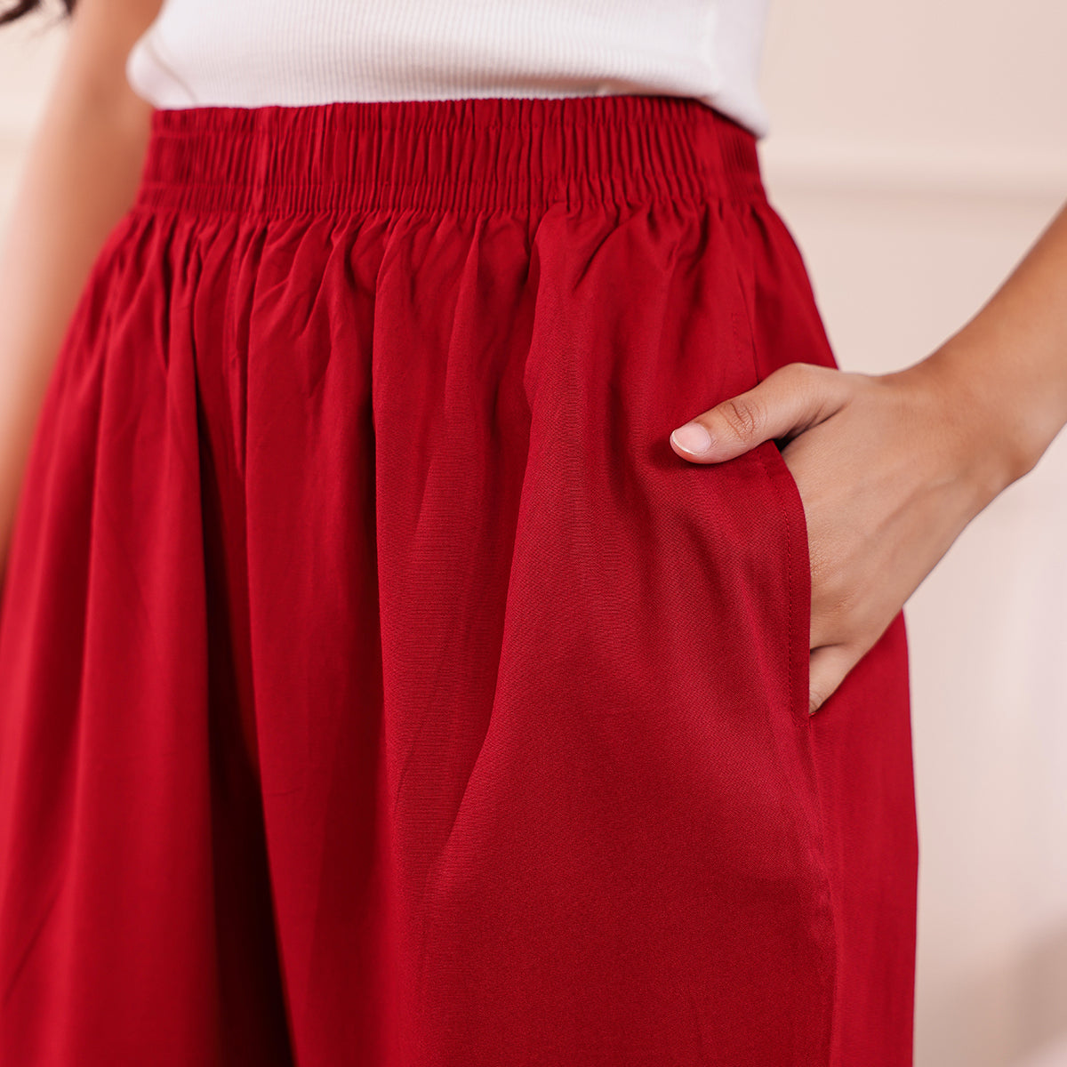 Slim Fit Mid-Rise Maroon Narrow Pant