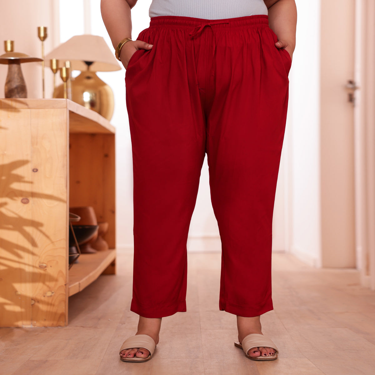 Plus Size Slim Fit Mid-Rise Maroon Narrow Pant