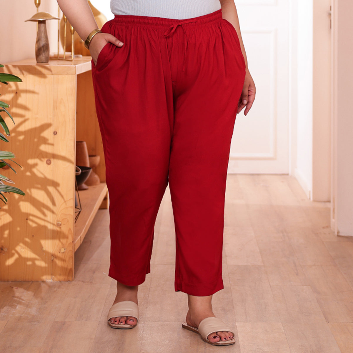Plus Size Slim Fit Mid-Rise Maroon Narrow Pant