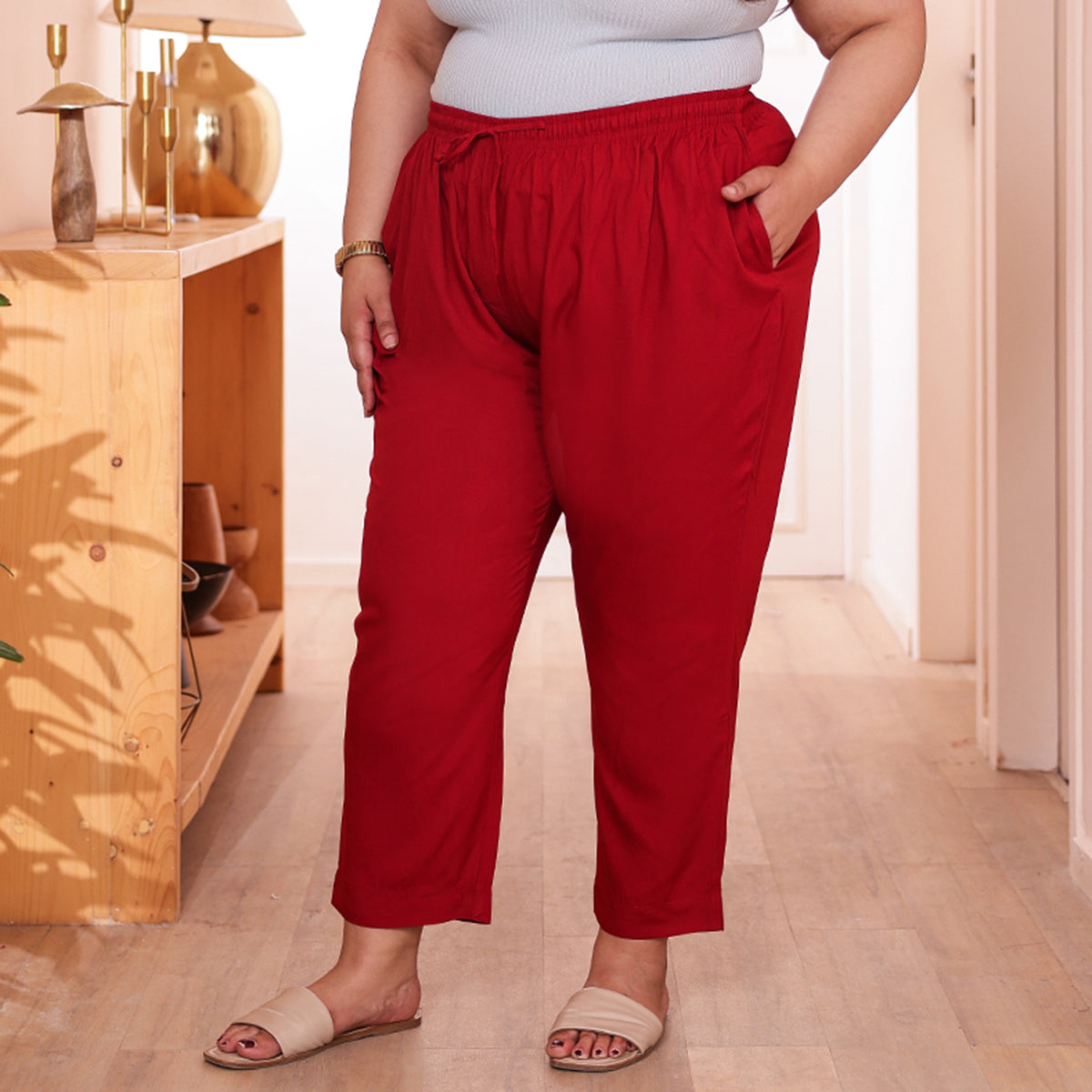 Plus Size Slim Fit Mid-Rise Maroon Narrow Pant