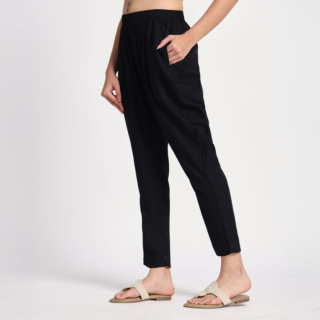 Slim Fit Mid-Rise Black Narrow Pant