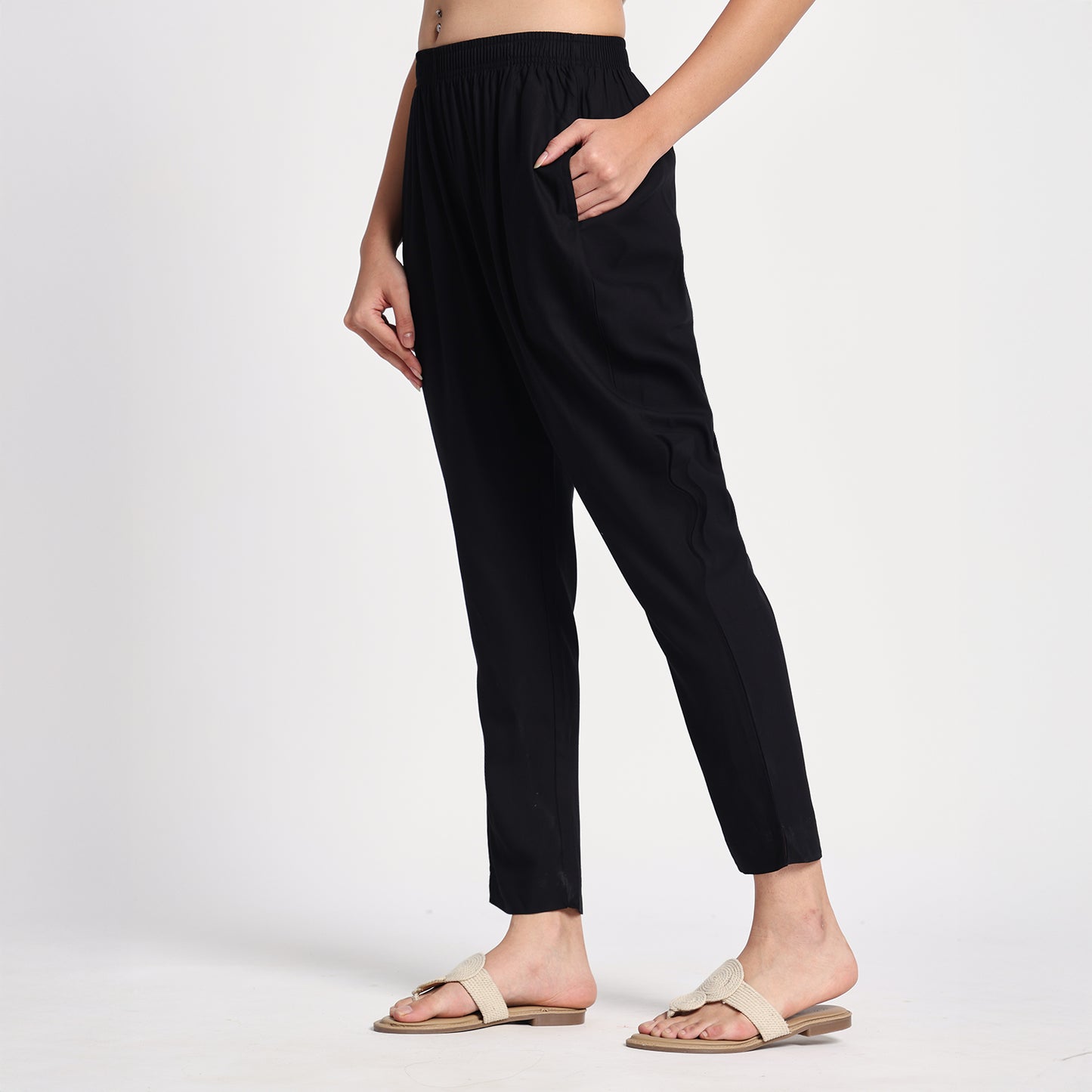 Slim Fit Mid-Rise Black Narrow Pant