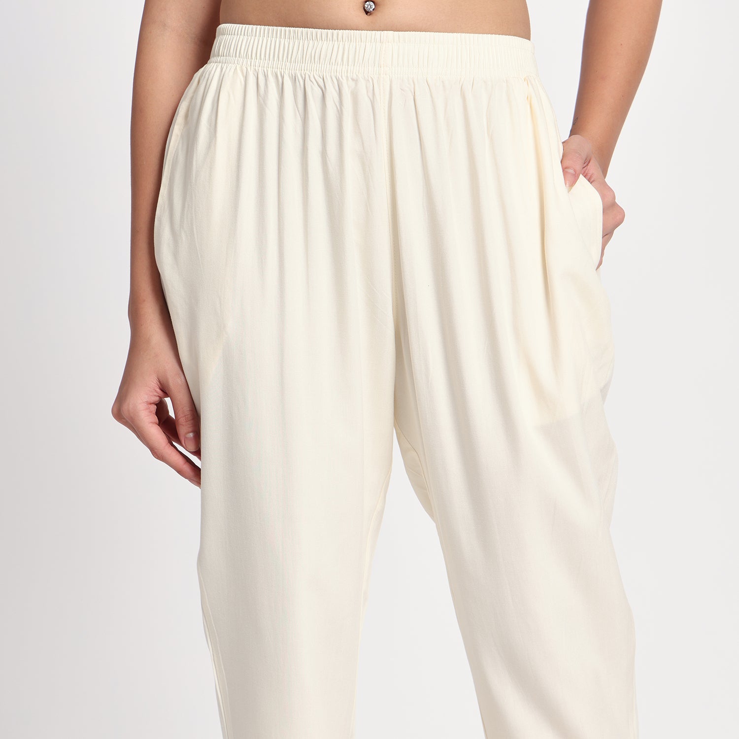 Slim Fit Mid-Rise Cream Narrow Pant