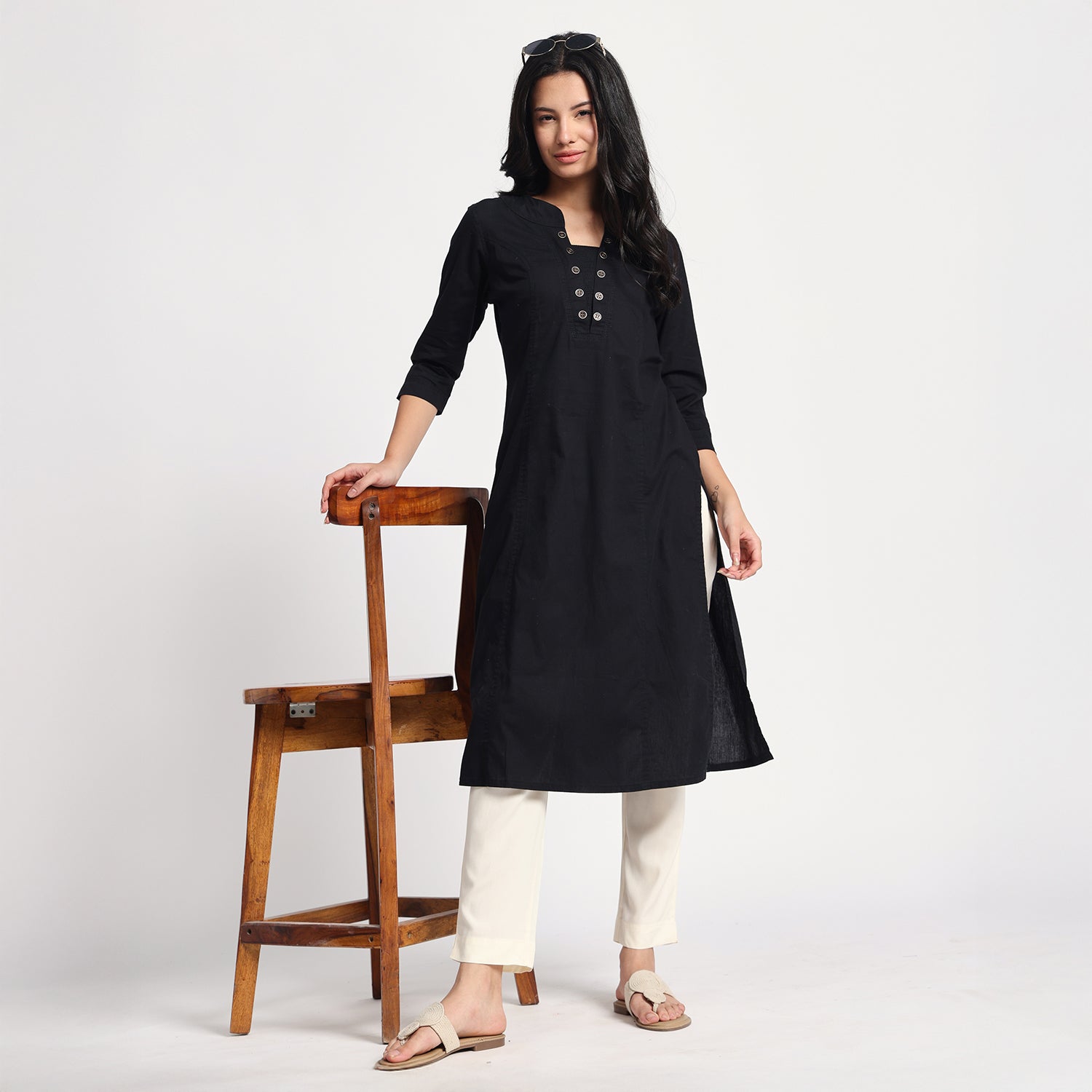 Slim Fit Mid-Rise Cream Narrow Pant