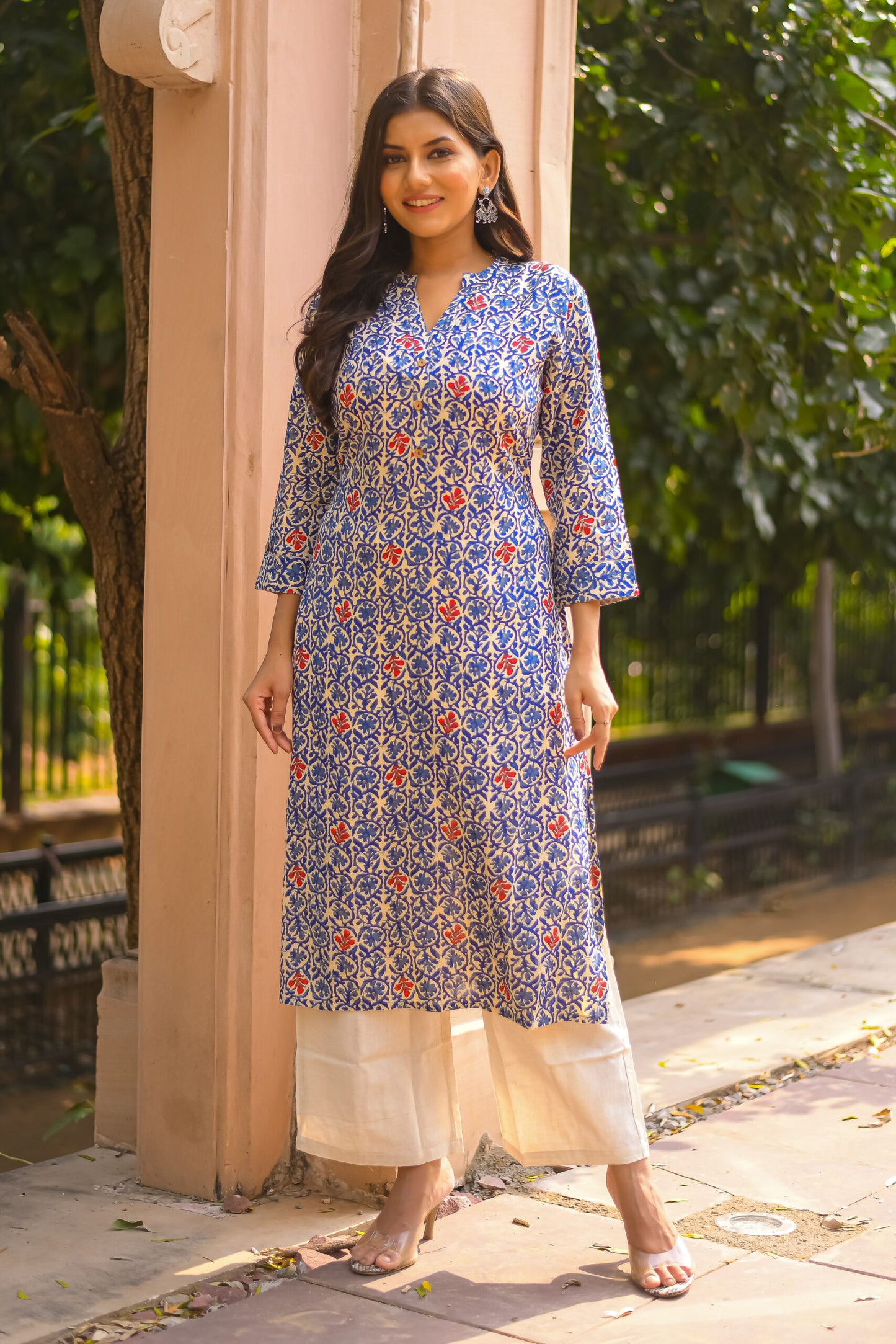 Blue and Off-white Printed Straight Kurta with Pocket